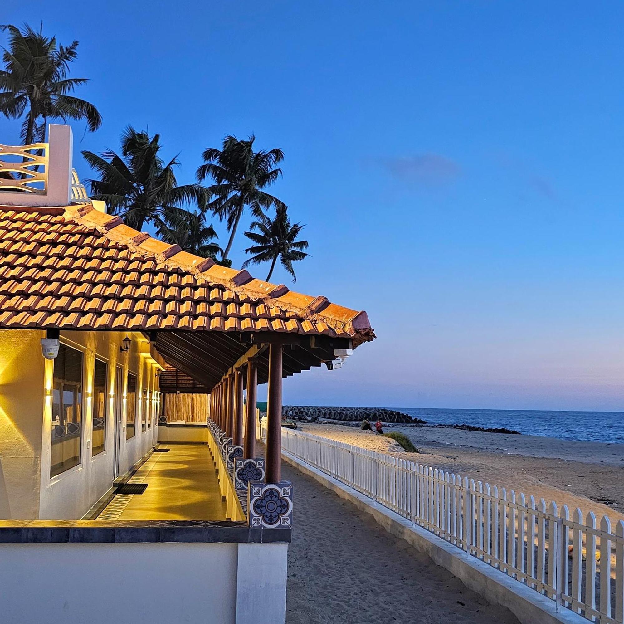 Ether Marari Beachfront マラリクラム エクステリア 写真