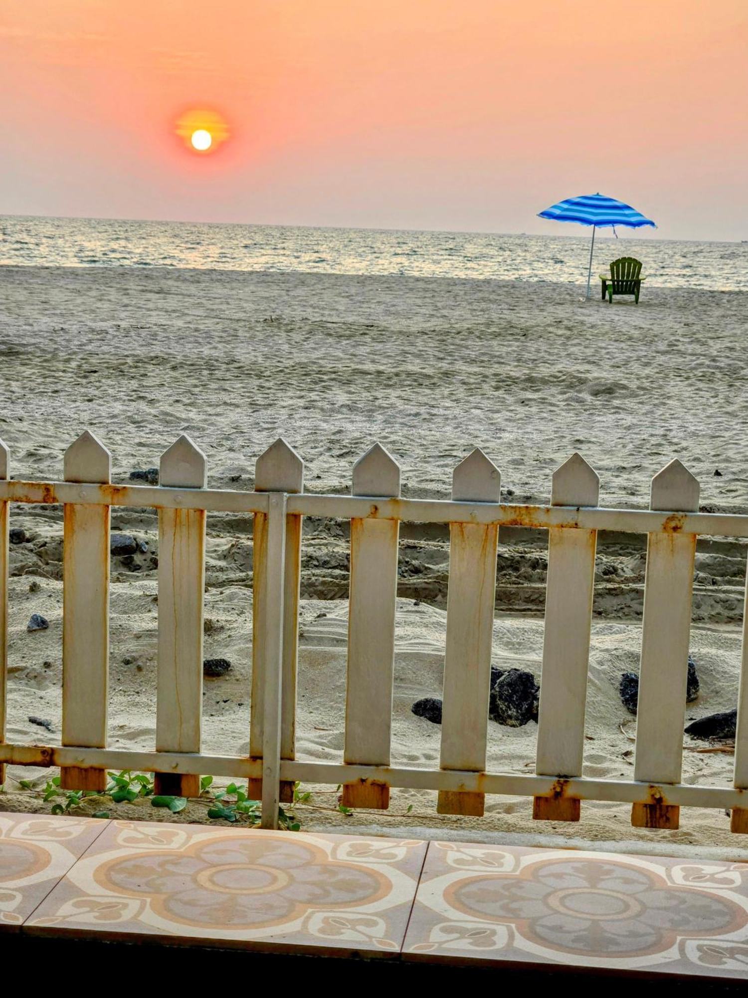 Ether Marari Beachfront マラリクラム エクステリア 写真
