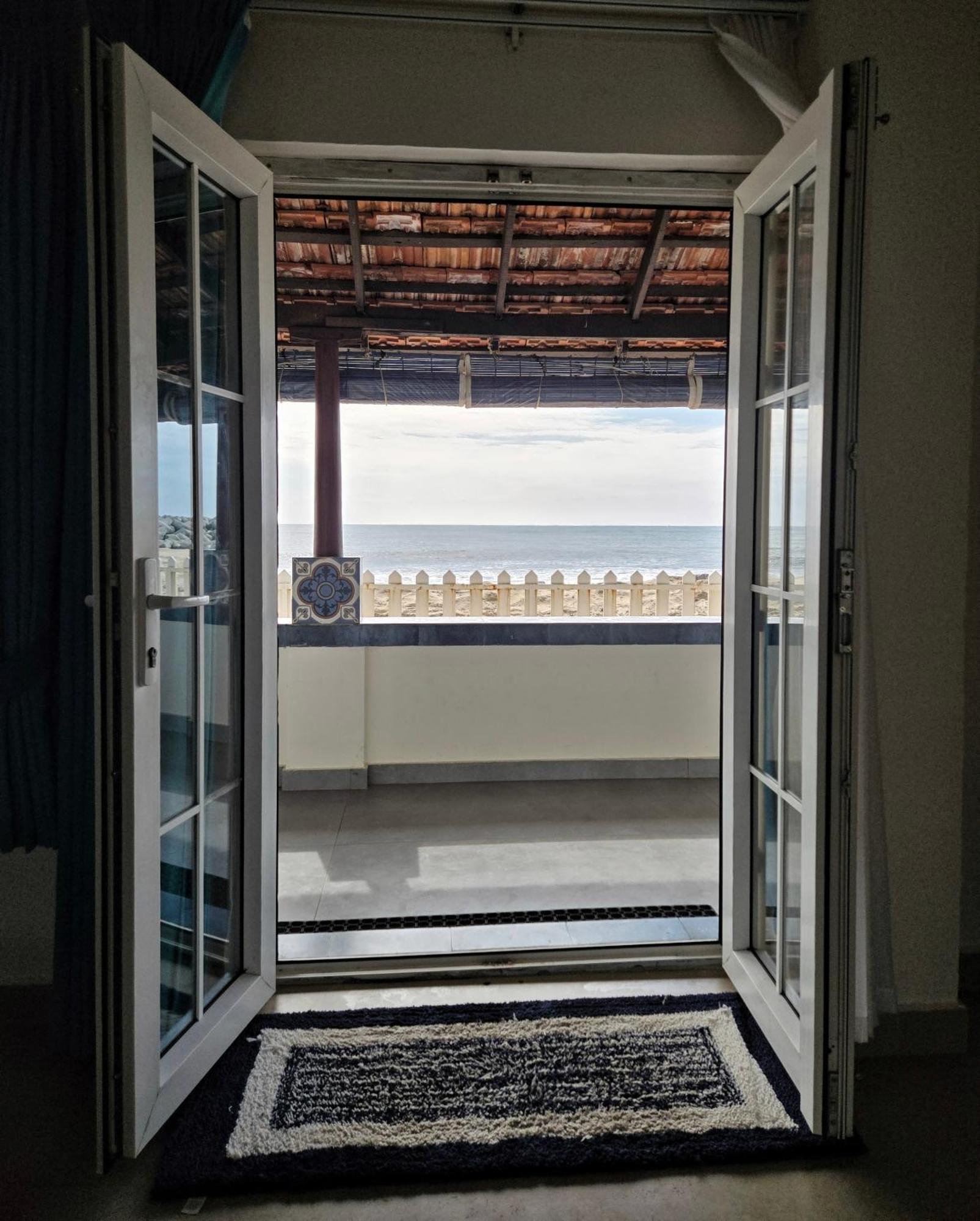 Ether Marari Beachfront マラリクラム エクステリア 写真
